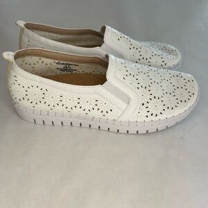 Glolily Elle Starburst Perf White ELS-101 Women's Size 8M NIB